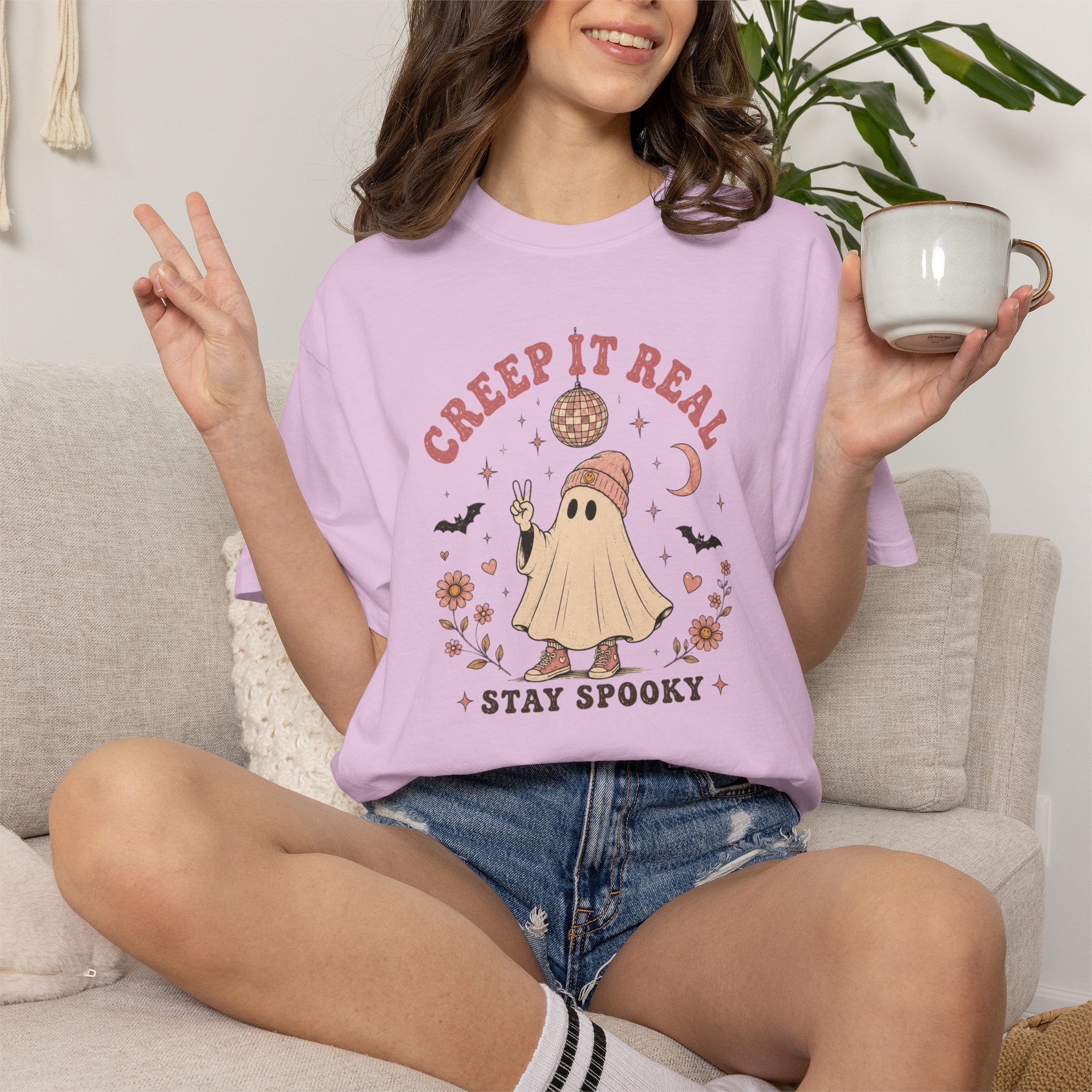 Cute Ghost Halloween Shirt | Creep It Real Retro Tee | Vintage Spooky Season Shirt | Girly Fall Graphic T-Shirt