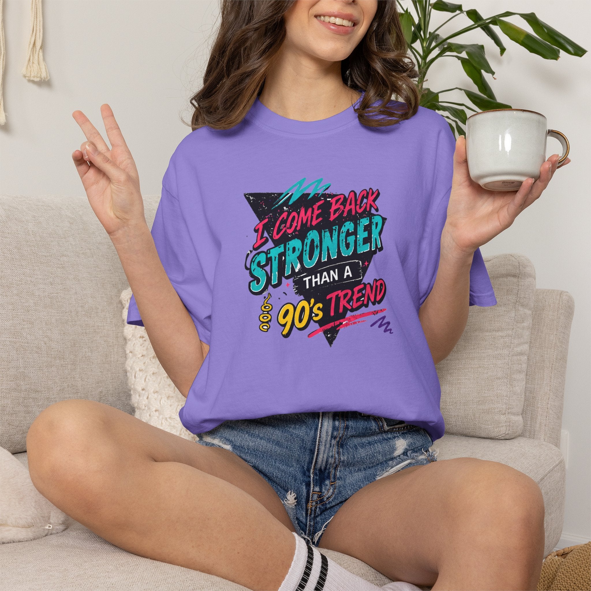Retro 90s Tee — "I Come Back Stronger Than a 90's Trend" Graphic T-Shirt